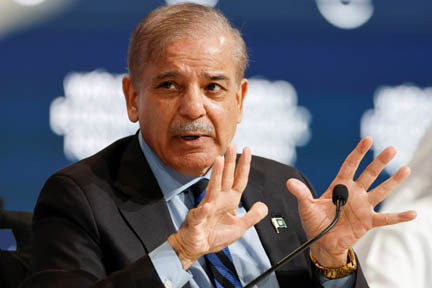 इजराइली आक्रामकता को रोकने के लिए मुस्लिम देशों को एकजुट होने की जरूरत: शहबाज शरीफ