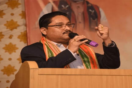 कांग्रेस ने इतिहास को तोड़-मरोड़ कर पेश किया : दिलीप सैकिया